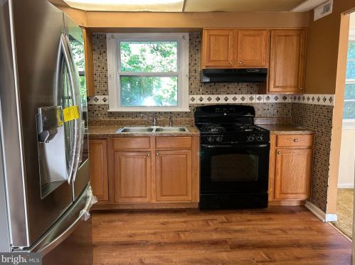 111 Winding Way, Trenton NJ 08620-2625 exterior