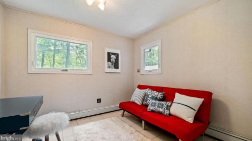 69 Bayberry Rd, Princeton NJ  08540-7418 exterior