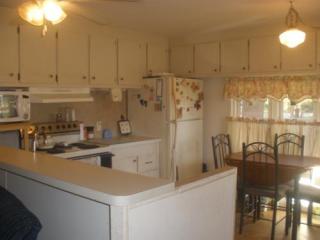 68 Barbara Ave, Waterbury, CT 06712-1877