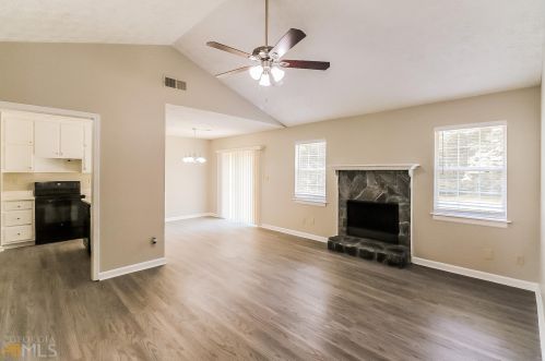 155 Ingrams Ln, Locust Grove GA  30248-3902 exterior