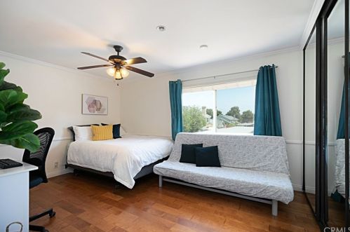 17 Woodfern, Irvine CA  92614-5457 exterior
