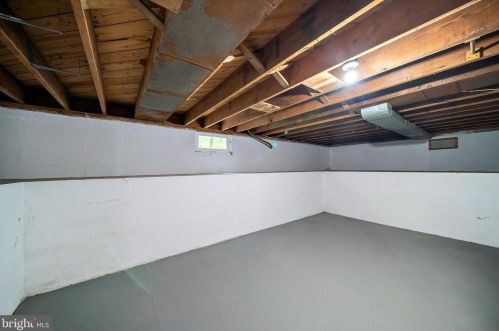 73 Bayberry Rd, Princeton NJ  08540-7418 exterior
