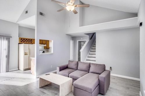 921 Richards Dr, Cedar Hill TX  75104-9262 exterior