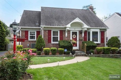 45 Forest Rd, Dumont, NJ 07628-1804