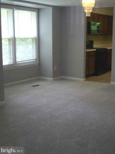 9017 Armendown Dr, Springfield VA  22152-2138 exterior