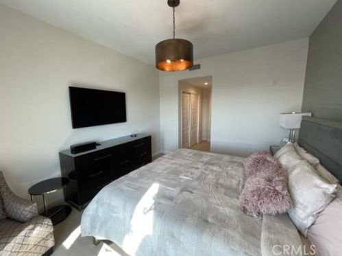 670 Caruso Ave, Glendale CA  91210-1519 exterior