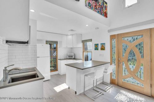 1007 Emory St, Tinton Falls NJ 07712-6026 exterior