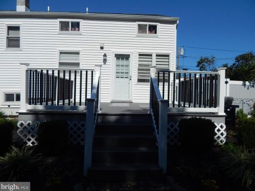 32 Amsterdam Rd, Trenton NJ 08620-1902 exterior