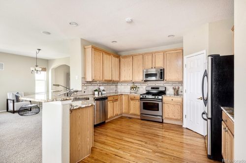 8136 Algonquian Cir, Aurora CO 80016-7018 exterior