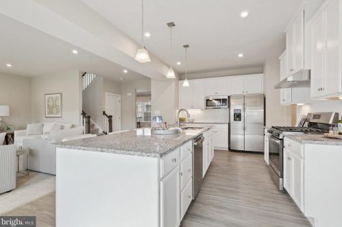 691 Falcon Ln, Aberdeen MD  21001-1256 exterior