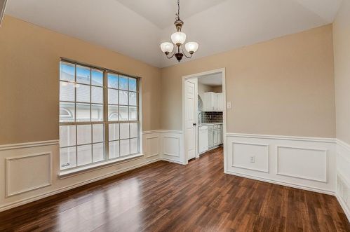 1422 Mapleview Dr, Carrollton TX 75007-6019 exterior