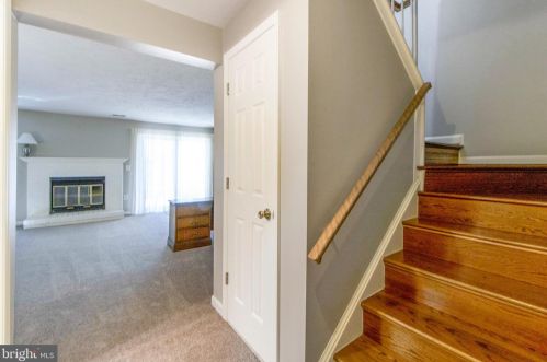 2017 Featherwood St, Silver Spring MD 20904-6643 exterior