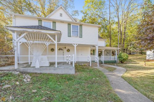 393 Oak Ave, Demorest, GA 30535-5688