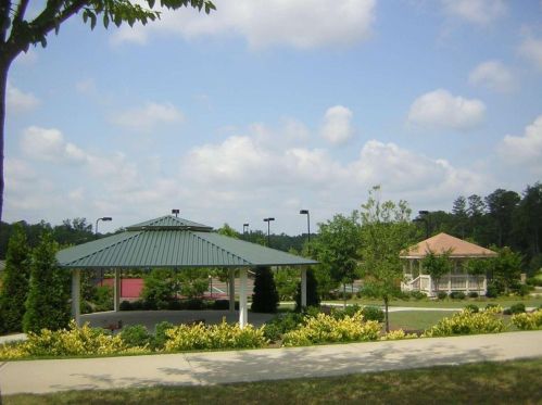 453 Fernbay Dr, Atlanta GA  30331-8957 exterior