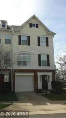 8176 Rainwater Cir, Manassas, VA 20111-5231