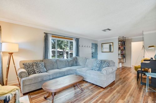 4610 Emerson St, Riverside CA  92506-2008 exterior