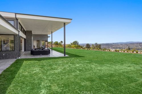 7663 Corto Rd, Anaheim CA  92808-1348 exterior