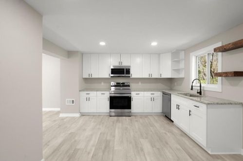 3366 Creekwood Dr, Rex GA 30273-2115 exterior