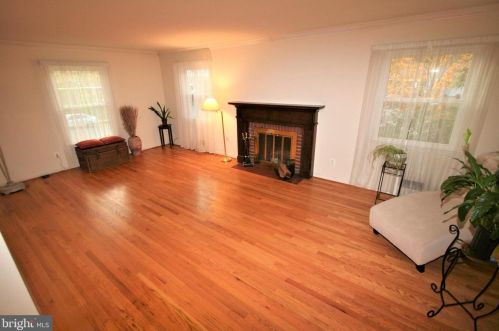 10405 Kinloch Rd, Silver Spring MD 20903-1243 exterior