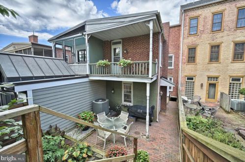 38 Vine St, Lancaster PA  17602-3549 exterior