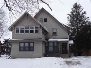 749 John St, Rockford, IL 61103-6158