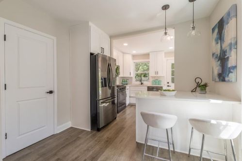 1222 Lorenzo Dr, Atlanta GA  30310-3946 exterior