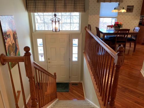 3 Samuel Dr, Streamwood, IL 60107-2977