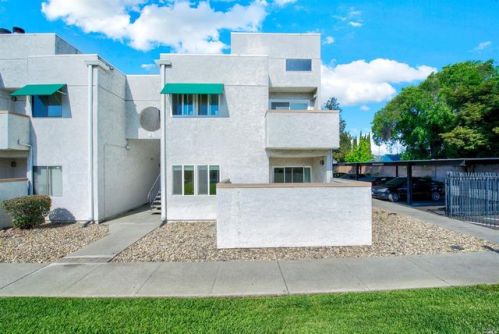 225 Pennsylvania Ave, Fairfield CA 94533-6428 exterior