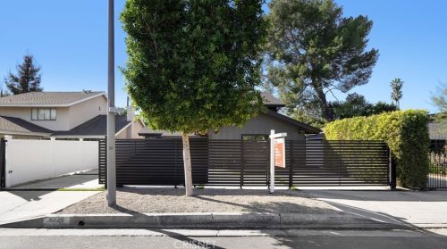 5243 Fulton Ave, Van Nuys CA  91401-5906 exterior