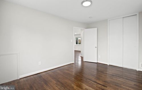 7102 Kerr Dr, Springfield VA  22150-3634 exterior