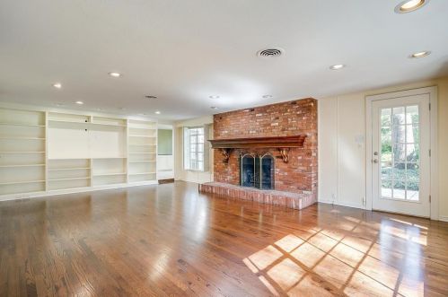 3200 Lamesa Pl, Fort Worth TX  76109 exterior