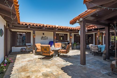 42650 Honduras Pl, Indio, CA 92203-1585