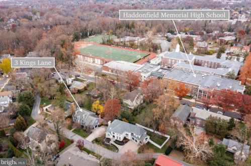 3 Kings Ln, Tavistock NJ 08033-1230 exterior