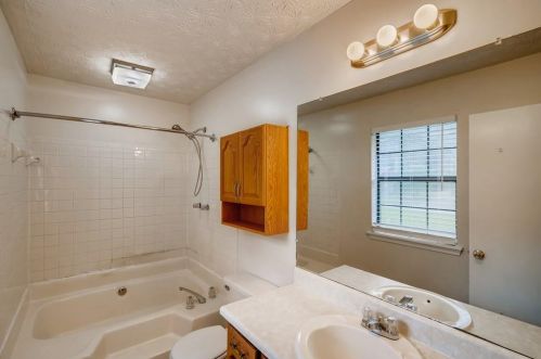 202 Farmbrook Pkwy, Stockbridge GA  30281-1157 exterior