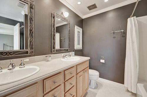 3 Iron Bound Pl, Atlanta GA  30318-1424 exterior
