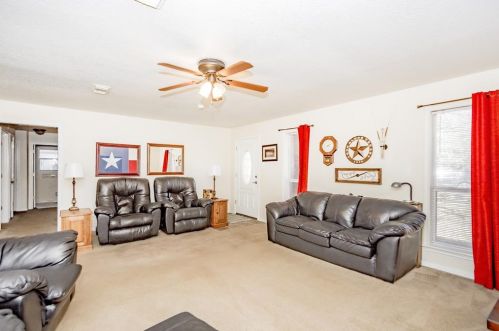 244 Bastrop St, Angleton TX 77515-4106 exterior