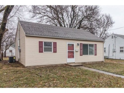 608 Woodlawn Ave, Mattoon, IL 61938-6188