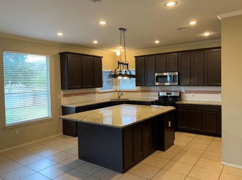 4428 Chickasaw Ct, Austin TX  78749-1127 exterior