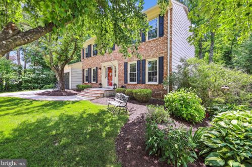8927 Lake Braddock Dr, Springfield, VA 22015-2130