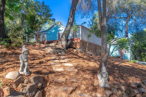 1335 Merry Knoll Rd, Auburn, CA 95603-9439