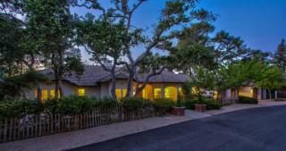 113 Flagg Hill Dr, Monterey, CA 93940-6318