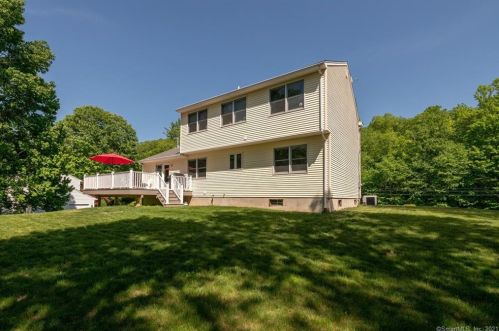 17 Colman Rd, Waterbury, CT 06716-2855