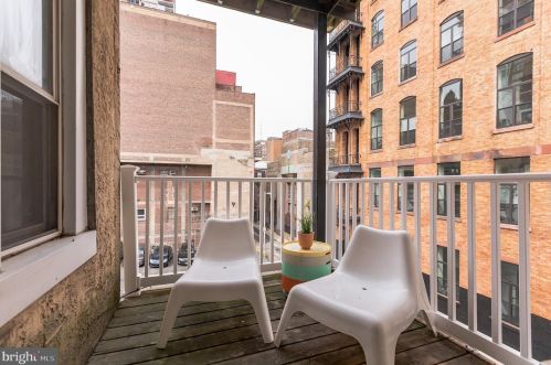 1343 Lombard St, Philadelphia PA  19147-1010 exterior