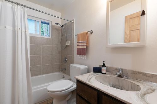 10614 Pine Cone Dr, Truckee CA  96161-3130 exterior