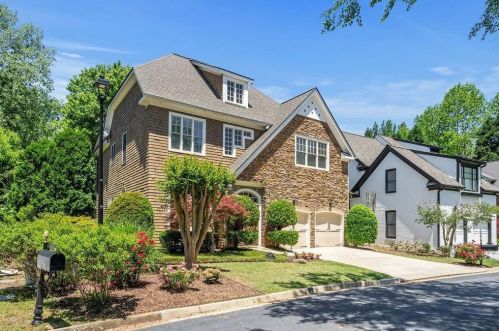 2507 Brookline Cir, Atlanta GA  30319-3690 exterior