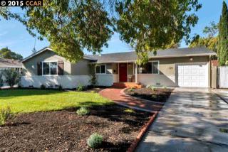 1215 Redwood Dr, Concord, CA 94520-4036