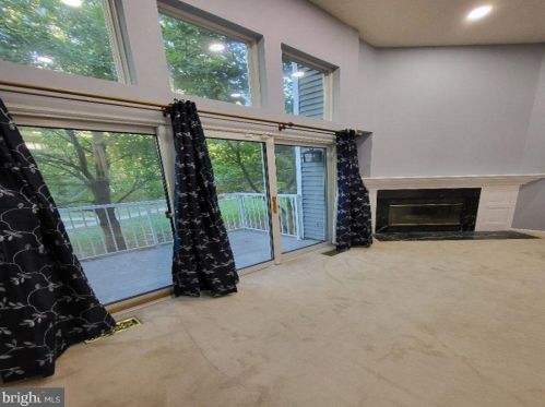 6 Halstead Pl, Princeton NJ  08540-6320 exterior