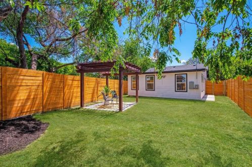 3104 Th, Austin TX  78702-1402 exterior