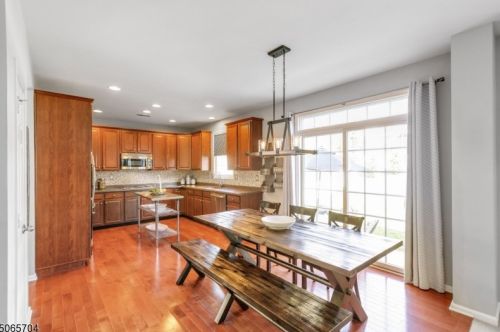 13 Dalton Rd, Hackettstown NJ  07840-4690 exterior