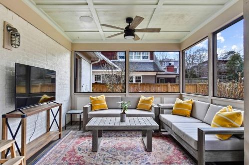 356 Ferguson St, Atlanta GA  30307-2085 exterior